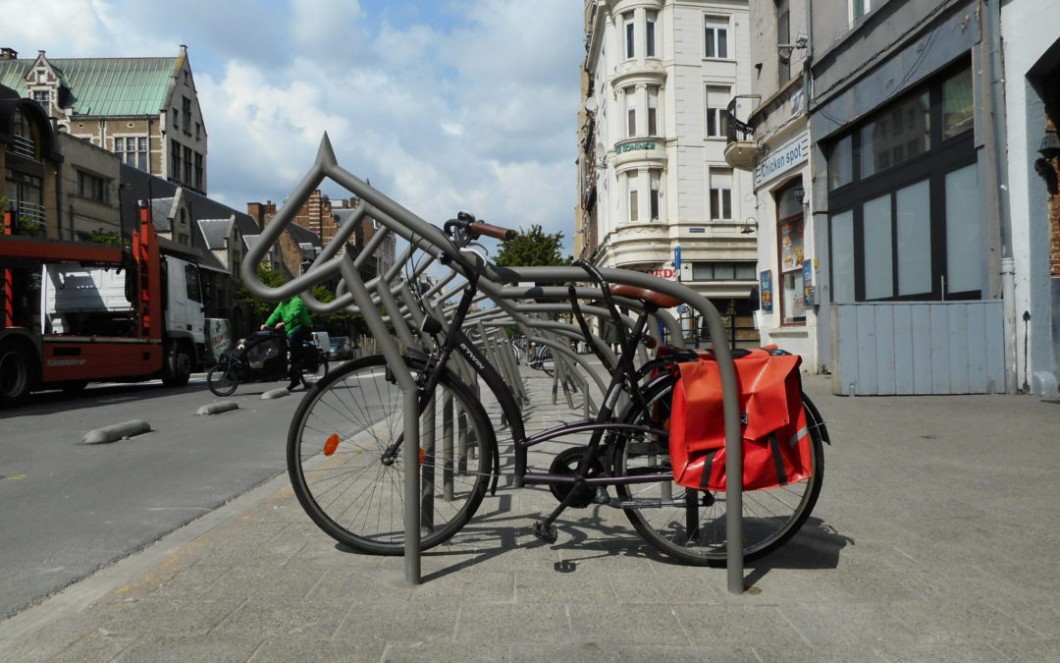 Paardenfietsenstallingen-op-de-Paardenmarkt-1080x675